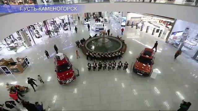 Юные музыканты поздравили жителей Усть-Каменогорска с Днем Республики смотреть онлайн