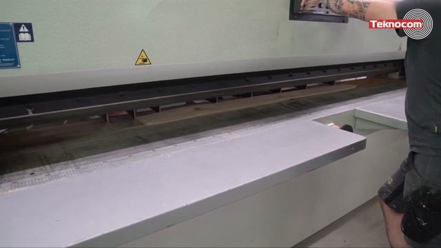 CASATI TIO-600 + TO/CC - Гидравлическая гильотина для поперечной резки шпона смотреть онлайн