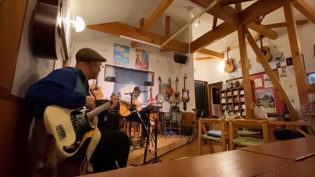 The Beatles　You Never Give Me Your Money　弾き語り смотреть онлайн