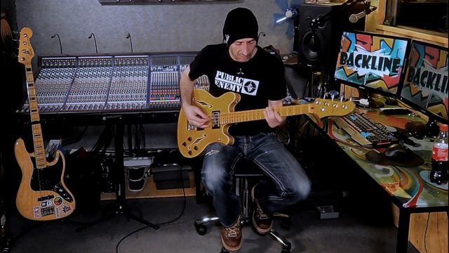 FENDER STARCASTER Bass смотреть онлайн