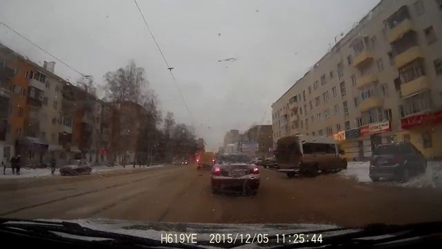 "Бессмертный старик" или "Как не надо переходить дорогу" смотреть онлайн