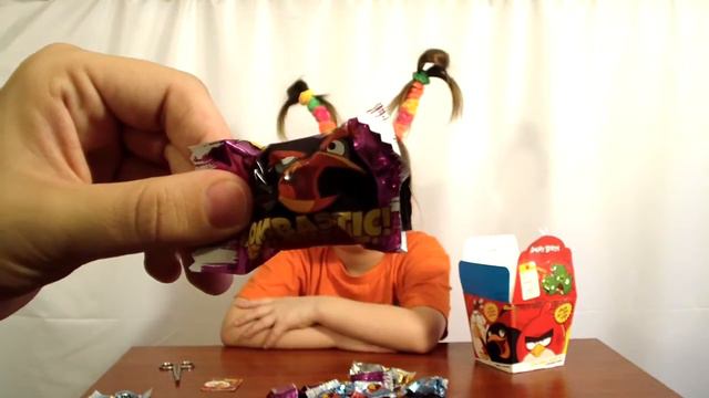 Angry Birds Хрустящие конфеты с сюрпризом Surprise candy Злые птички Супер вкусняшка смотреть онлайн