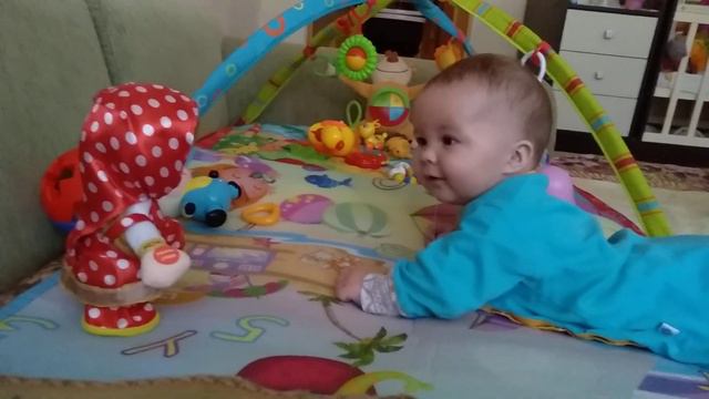 Реакция ребенка на куклу Машу смотреть онлайн