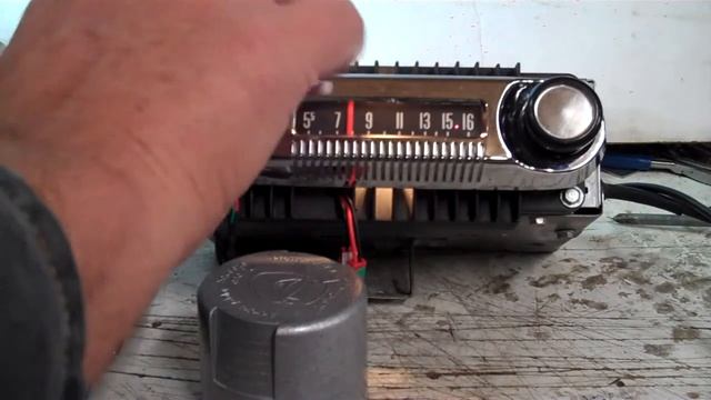 1968 Ford Bronco Original AM radio смотреть онлайн