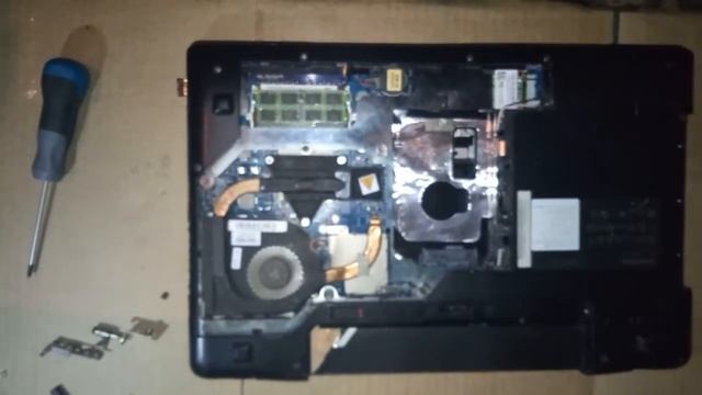 Разборка - сборка ноутбука Lenovo z 570 смотреть онлайн