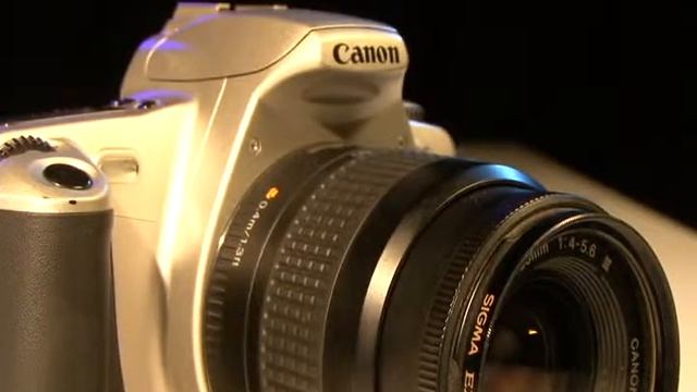 Pack Publicitario Cámara Canon EOS 300 "La Revolución" смотреть онлайн