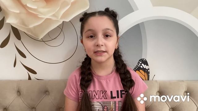 Мальвина Матрасова - Девочке три…, стих про папу( читают Эвелина и Эллина Петросян) смотреть онлайн