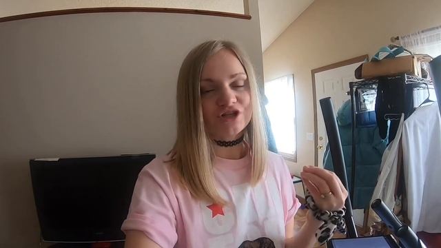 ВЛОГ США: Я ТРАНЖИРА | КАК ЗАНИМАТЬСЯ СПОРТОМ ДОМА смотреть онлайн