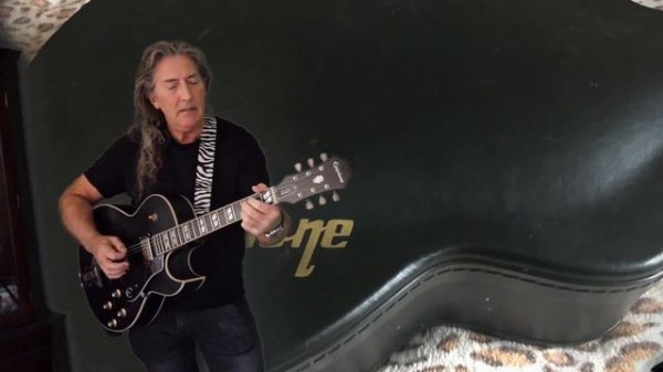 Epiphone ES 175 Premium 2014 demo and review