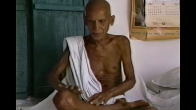 Jai Guru Mantra (Sages & Guru Video Compilation)