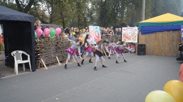 Танцы в Запорожье. Школа танца "РОНДО". Танцы для детей и взрослых. смотреть онлайн