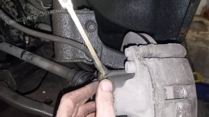 Как прокачать тормоза в одиночку, легко и быстро. Прокачка тормозной системы в одиночку / одному.