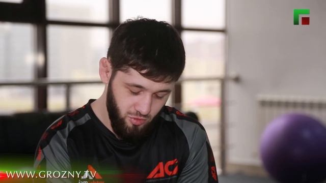 "Делал этот прием до Забита" | Хусейн Шайхаев [EXTRA-ROUND] смотреть онлайн