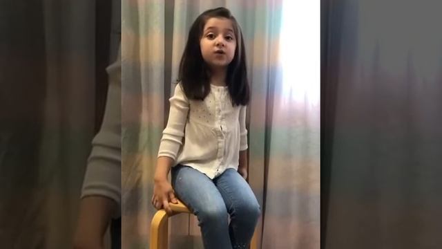 Стих - Мама спит, она устала смотреть онлайн