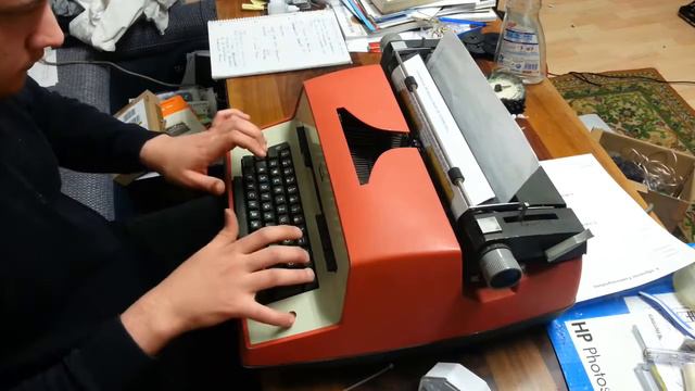 Schreibmaschine IBM D: Funktionsdemonstration im geschloßenen Zustand смотреть онлайн