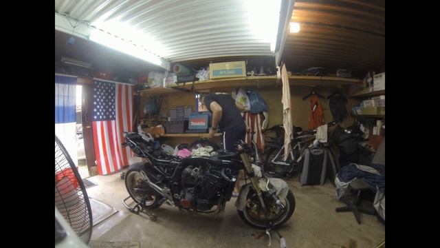 Разбираем и обслуживаем Kawasaki Z1000 2003 Part 3