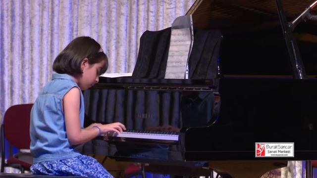 Aysun Barlas - German Dance - Jonsep Haydn смотреть онлайн
