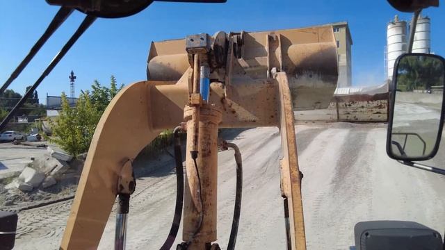 Работа на бетонном заводе, XG955II фронтальный погрузчик, авто миксер мерседес. смотреть онлайн