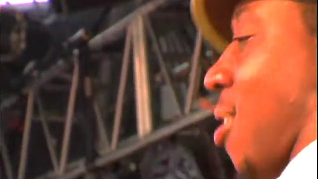 Sony/Ford - Fusion Flash - The Roots "What They Do" смотреть онлайн