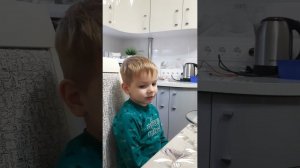 Как жить? Машину постреляли, дом сгорел. Будущий писатель - фантаст!  #baby #дети #прикол