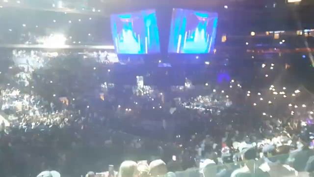 Выход Головкина в бое против Стива Роллса смотреть онлайн