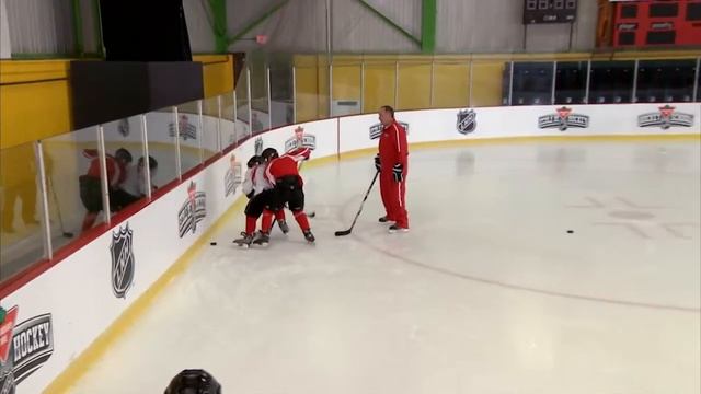 NHL Hockey Skills: Pinching at the Blue Line From Canadian Tire Hockey School смотреть онлайн