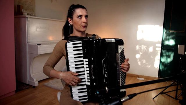 Mozart - Rondo Alla Turca (Turkish March) on accordion смотреть онлайн