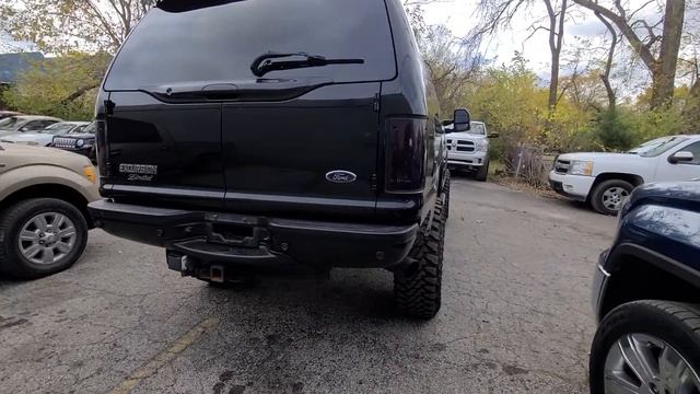 2005 Ford Excursion Limited Exterior Walk Around смотреть онлайн