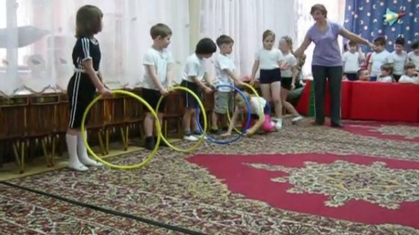 Соревнование на празднике космонавтики.avi