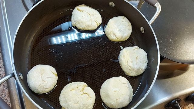 Идеальные сырники из творога с манкой. Очень нежные и вкусные сырники как в детстве смотреть онлайн