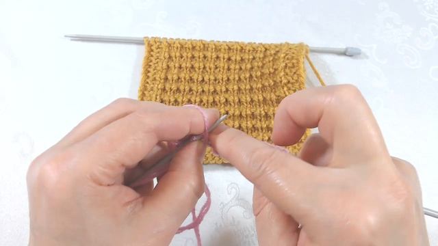 Мелкий узор с патентными петлями смотреть онлайн