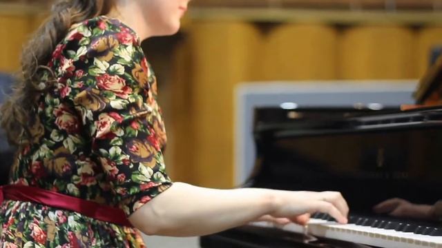 Мария Боброва (фортепиано) - Е.Светланов, Прелюдия для фортепиано №2 смотреть онлайн
