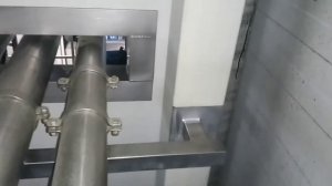 проход трубопровода сквозь стену.