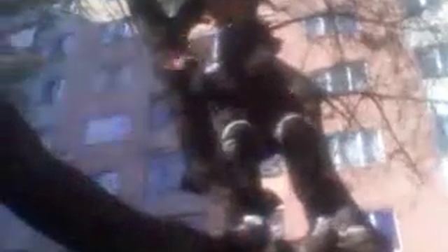 Вот как работает клей "Момент" смотреть онлайн