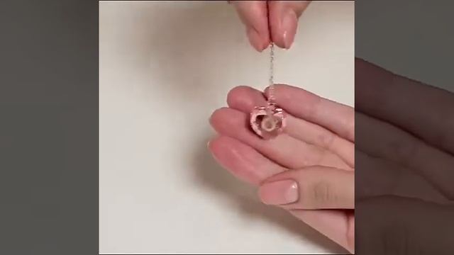 Подарлчный набор Часы Flower Diamond + кулон I love you на 100 языках мира смотреть онлайн