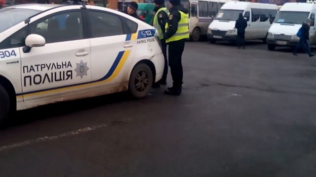 Кривой Рог Полиция на автостанции кража у мужчины. смотреть онлайн