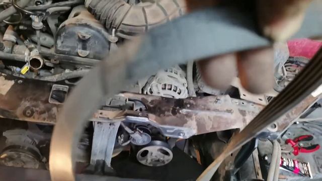 Замена основного ремня на Шевроле Нива