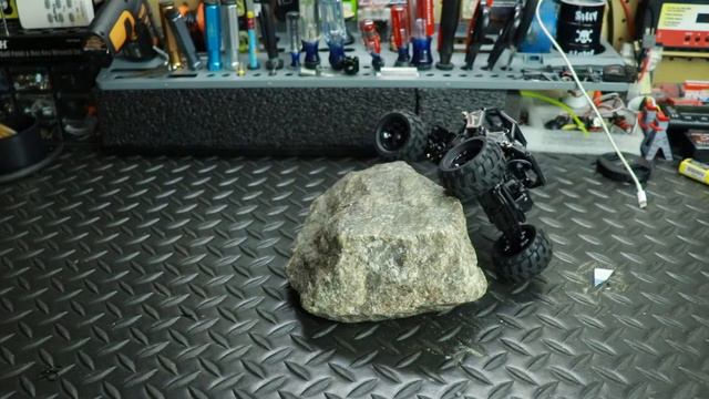RC84Films: 1/24 MOA Rock Crawler (HobbyKing) смотреть онлайн