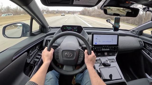 2023 Toyota bZ4X (AWD Limited) – Highway Range Test | Real-world MPG смотреть онлайн
