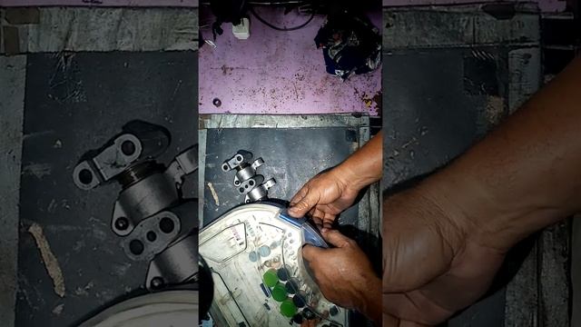 nissan td27 eng. repair wornout rocker arm, eng. valave and valve guide. смотреть онлайн