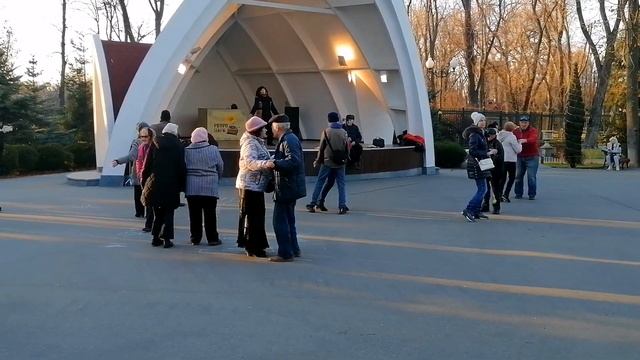 Доигралась ты милая Танцы в парке Горького Харьков Ноябрь 2021 смотреть онлайн