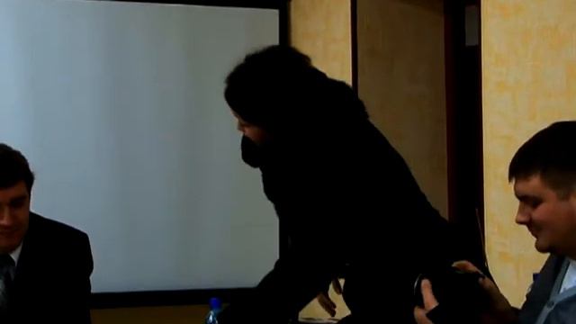 ШОК СМОТРЕТЬ ВСЕМ!Депутат ГосДумы опозорилась на пресс-конференции смотреть онлайн