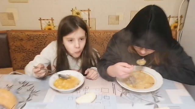 Наші свинки❤️Олені в селі❤️Смачненьке печиво майже з нічого смотреть онлайн