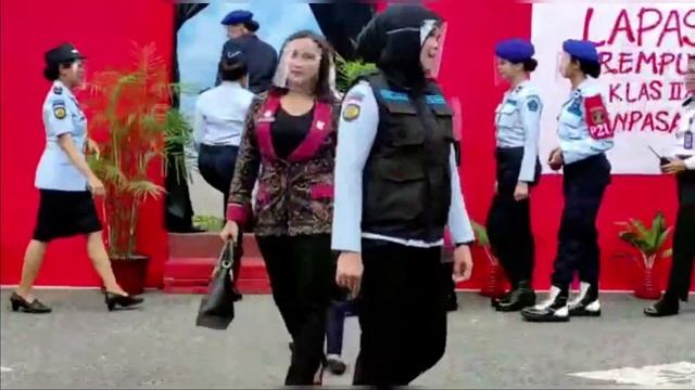 MENYAMBUT HARI IBU DI LAPAS PEREMPUAN DENPASAR смотреть онлайн