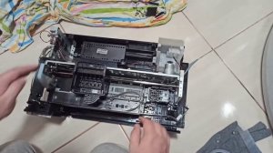 Epson 805 РАЗБОРКА пачкает бумагу? Как почистить / помыть принтер EPSON L805 #EPSONL805 #L805