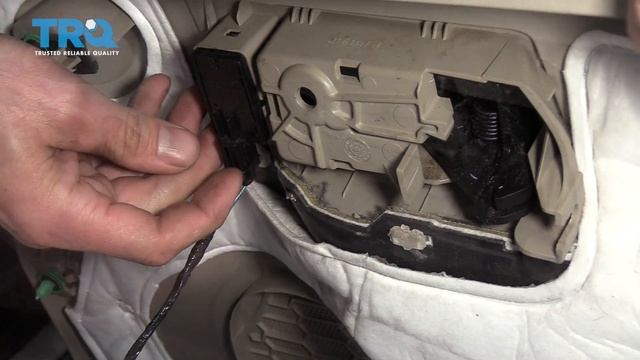 How to Replace Interior Door Handle on Any Vehicle смотреть онлайн