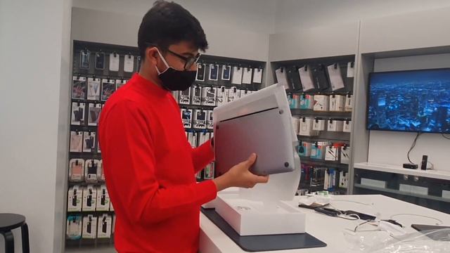 MACBOOK PRO M1 From Youtube Money??? || 22 Year Old Boy Buying MacBook Pro M1
