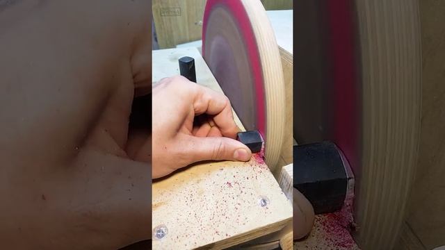 Помада против Гриндера смотреть онлайн