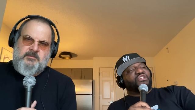 Spears & Steinberg Episode 536: Under The Bus смотреть онлайн