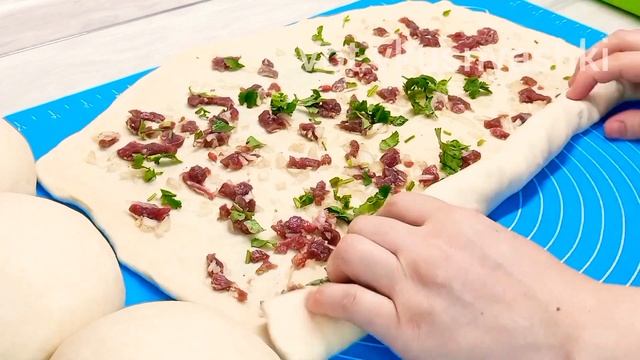 ЛЕПЁШКИ В ДУХОВКЕ/КАТЛАМА С МЯСОМ ! ПОПУЛЯРНАЯ ЕДА. смотреть онлайн